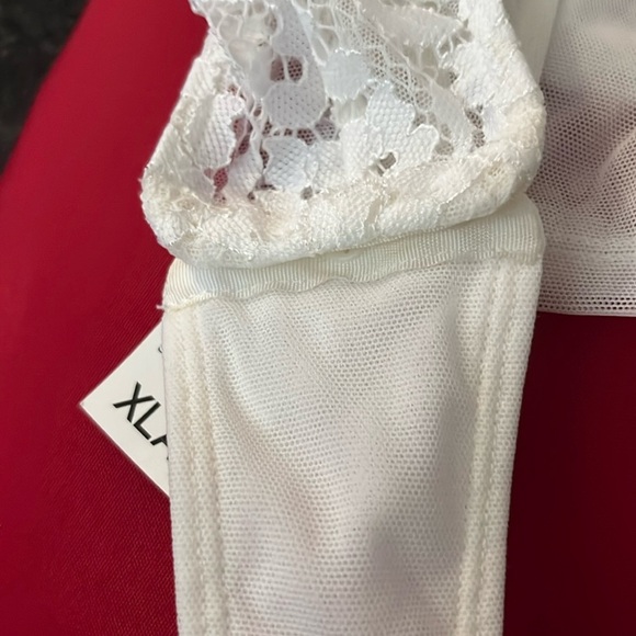 Lace/mesh bodysuit - Picture 4 of 7